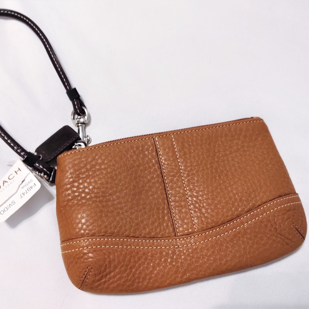 Coach Pebble Duffle Leather Wristlet Wallet F40747